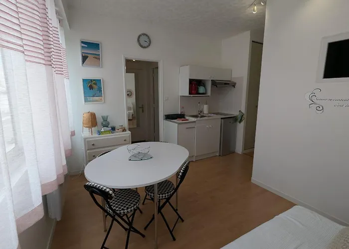 Cozy 24 M Near The Sea Appartamento *