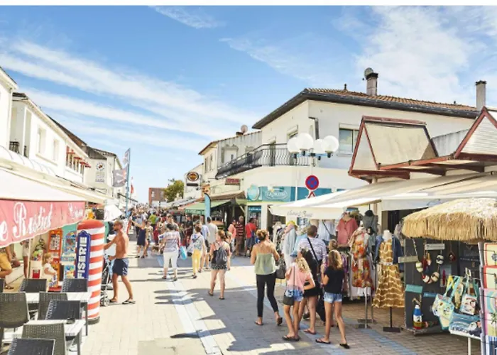 Cozy 24 M Near The Sea Apartamento *